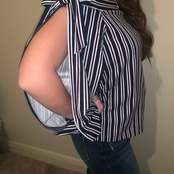 NWT Banana Republic Off the shoulder top - Picture 3 of 4